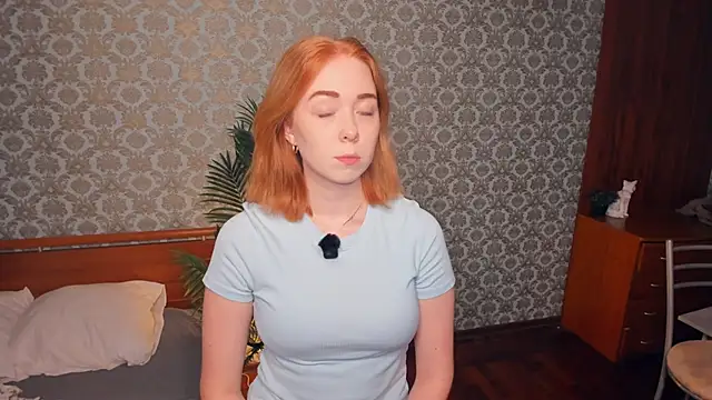 Snapshot of AddieOsler chatting on November 2, 7:08 pm AddieOsler online show from November 2, 7:08 pm