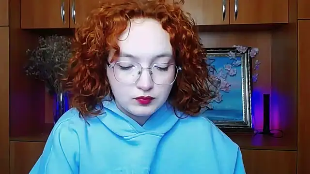 MissAriaa online show from March 31, 6:04 am