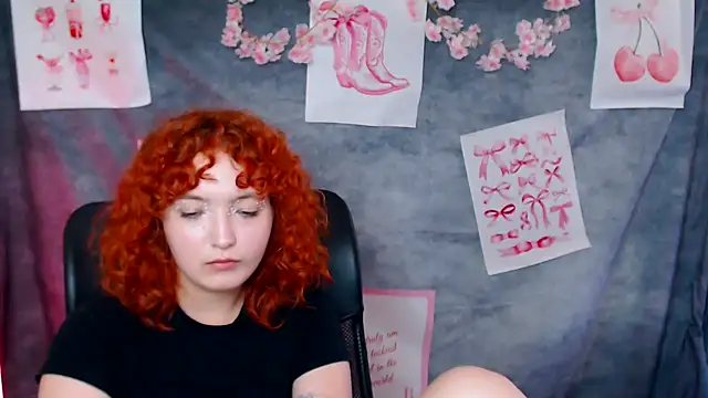 Snapshot of MissAriaa chatting on June 11, 12:24 pm MissAriaa online show from June 11, 12:24 pm
