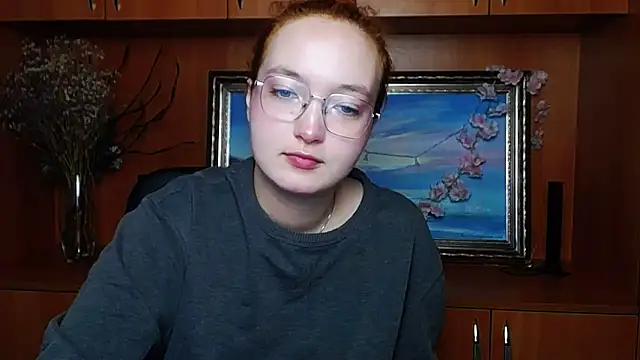 MissAriaa online show from April 4, 6:20 am