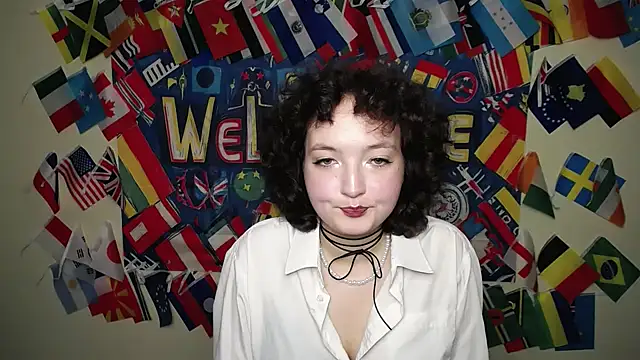Snapshot of MissAriaa chatting on October 25, 1:45 pm MissAriaa online show from October 25, 1:45 pm