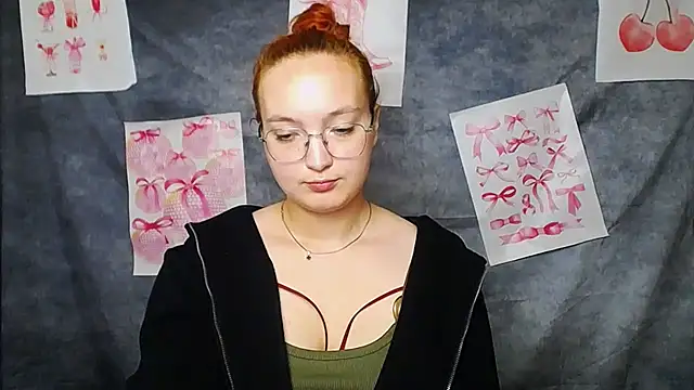 Snapshot of MissAriaa chatting on June 3, 2:33 pm MissAriaa online show from June 3, 2:33 pm