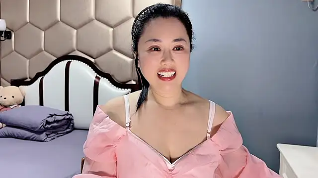 yaoyao22678 online show from February 24, 2:56 am