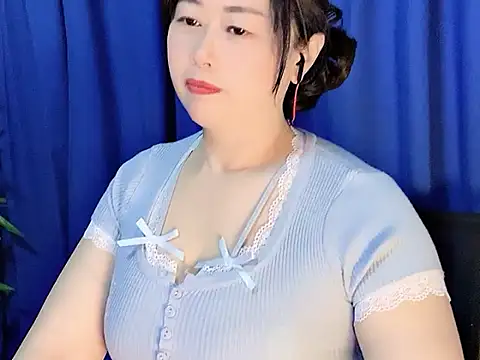 Snapshot of yaoyao22678 chatting on December 2, 2:45 am yaoyao22678 online show from December 2, 2:45 am