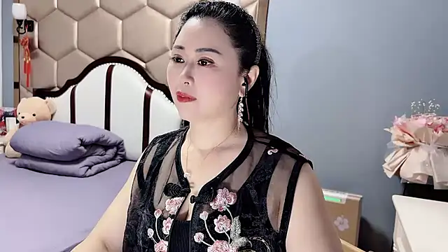yaoyao22678 online show from May 16, 1:59 am