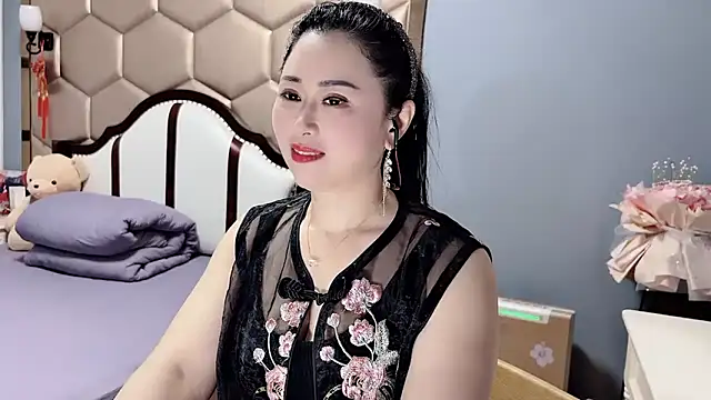 yaoyao22678 online show from May 16, 1:26 am