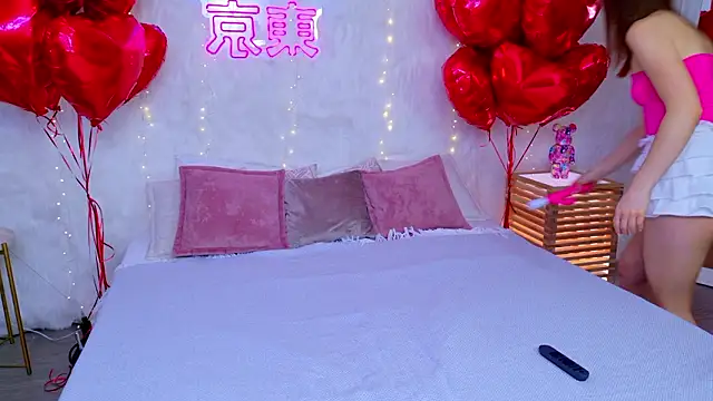 Sandy Edvards online show from February 15, 4:57 am