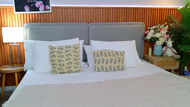 Sandy Edvards online show from March 24, 4:56 am