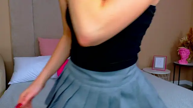 Sandy Edvards online show from February 1, 5:06 am