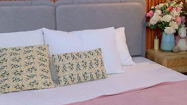 Sandy Edvards online show from March 19, 4:56 am