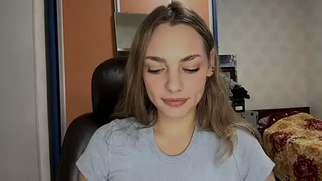 IlanaLafferty online show from November 26, 7:36 pm