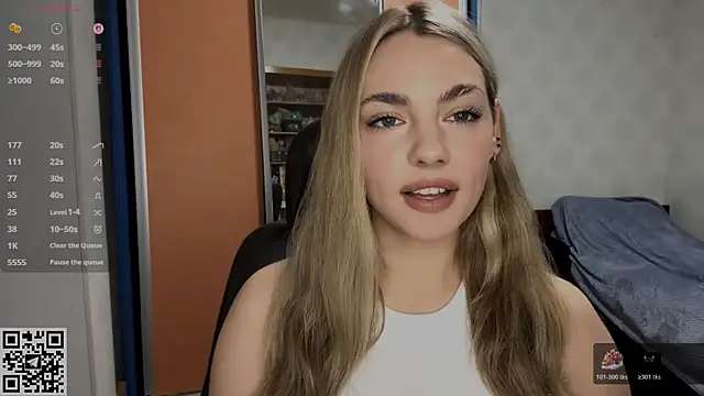 IlanaLafferty online show from December 18, 6:56 pm