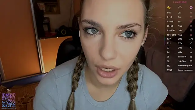 IlanaLafferty online show from January 10, 6:36 pm