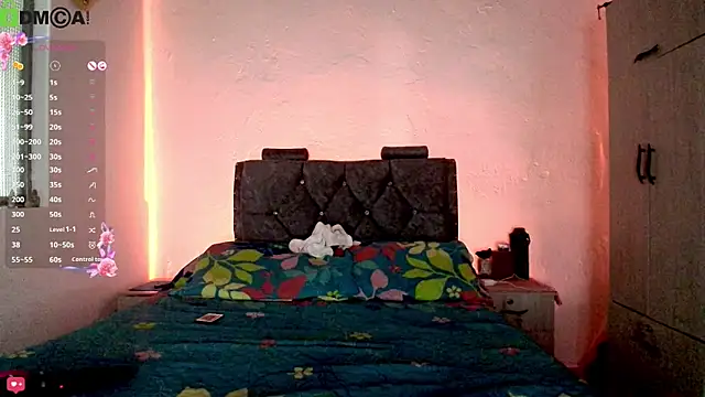 Snapshot of Sunshine_e chatting on October 30, 7:44 pm Sunshine e online show from October 30, 7:44 pm