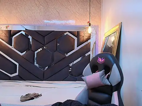 cataleya sambrano online show from November 19, 11:10 am