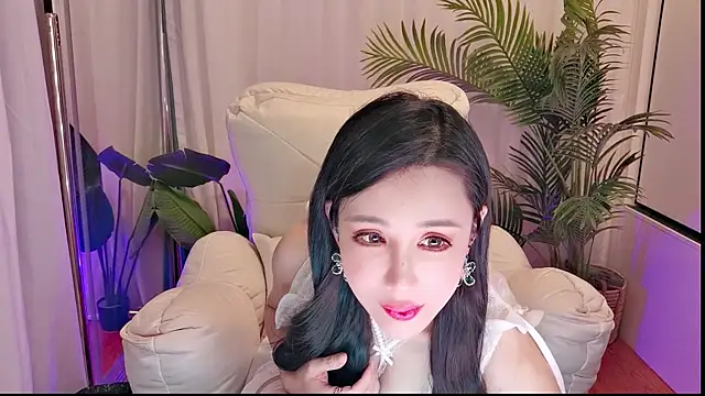 Snapshot of Vv123668 chatting on November 18, 3:15 pm Vv123668 online show from November 18, 3:15 pm