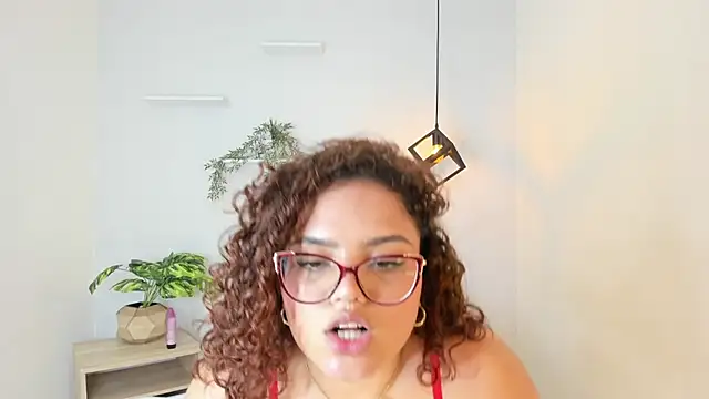 naomy whast online show from October 28, 2:16 pm