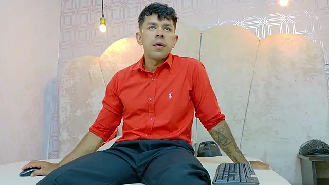 Snapshot of GuysMattel chatting on October 27, 9:27 pm GuysMattel online show from October 27, 9:27 pm