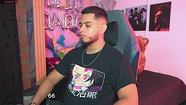 Tiler wolker online show from January 7, 1:43 am