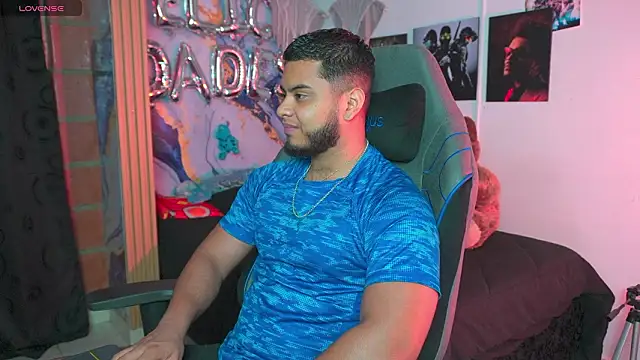 Tiler wolker online show from March 23, 1:06 am