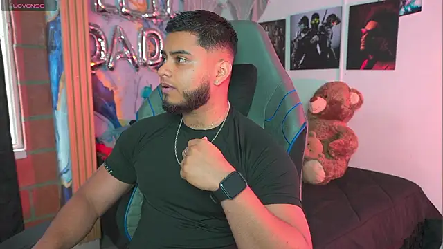 Tiler wolker online show from March 24, 9:04 pm