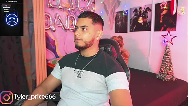 Tiler wolker online show from December 19, 6:27 am