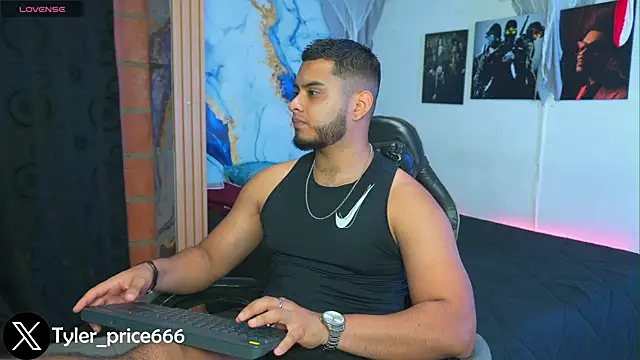 Tiler wolker online show from December 5, 1:05 am