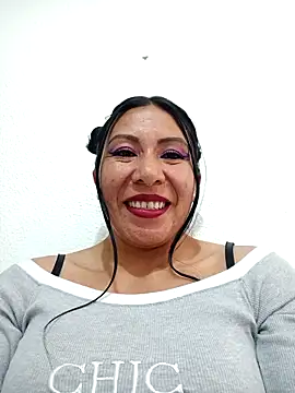 Esmeralda 546 online show from December 20, 7:50 pm