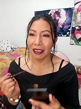 Snapshot of Esmeralda_546 chatting on February 26, 9:59 pm Esmeralda 546 online show from February 26, 9:59 pm