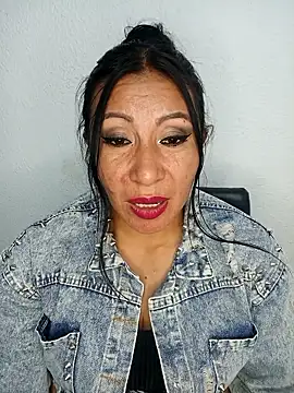 Esmeralda 546 online show from January 9, 7:21 pm