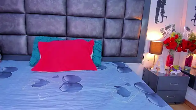 Snapshot of Sasha_Picot17 chatting on November 24, 2:22 am Sasha Picot17 online show from November 24, 2:22 am