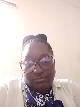 Snapshot of SweetestDIP chatting on October 27, 1:01 pm SweetestDIP online show from October 27, 1:01 pm