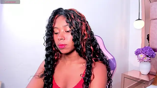 Snapshot of violeta_ruizz chatting on January 13, 5:17 pm violeta ruizz online show from January 13, 5:17 pm