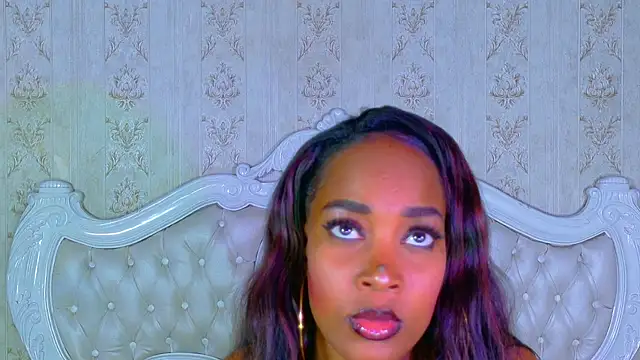 Snapshot of Kelly_Swift chatting on February 11, 3:28 am Kelly Swift online show from February 11, 3:28 am