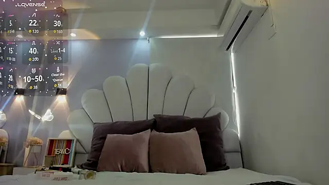 naomy sexy  online show from January 31, 8:07 pm