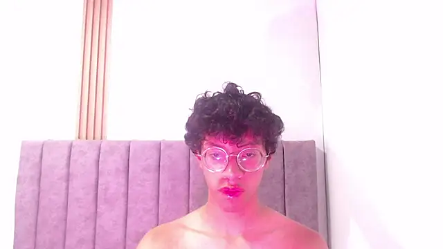 Snapshot of Athenea_Zoe chatting on October 29, 7:57 pm Athenea Zoe online show from October 29, 7:57 pm