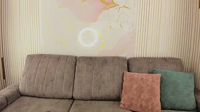 NhoanBrunette online show from February 17, 1:08 pm