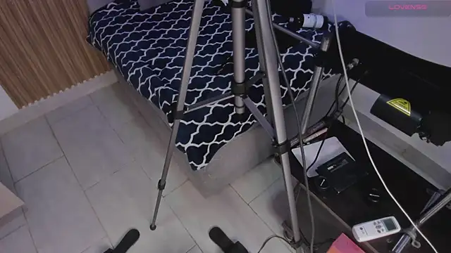 NhoanBrunette online show from November 14, 12:42 pm