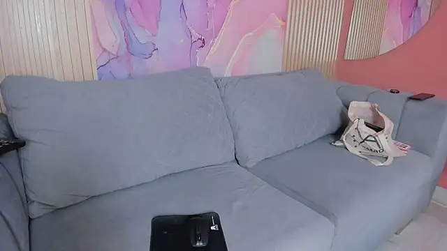 NhoanBrunette online show from December 15, 12:55 pm