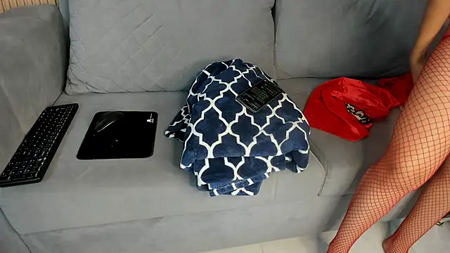 NhoanBrunette online show from November 19, 12:38 pm