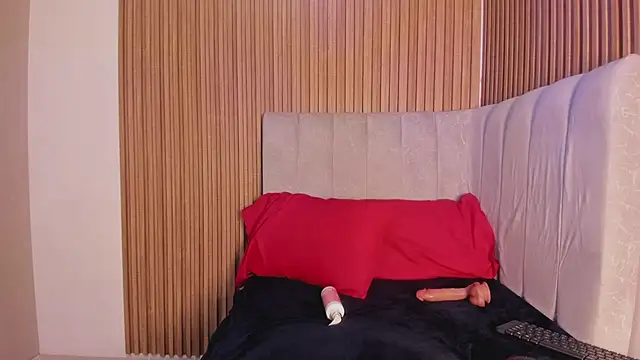 NhoanBrunette online show from February 22, 2:19 pm