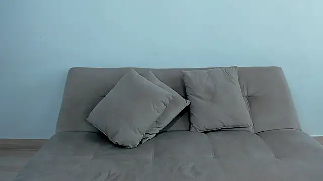 hanathompson   0 online show from December 1, 4:19 pm