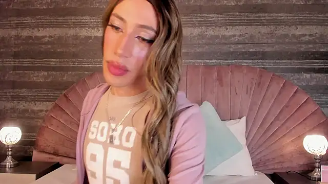 Nayla Monroee online show from July 16, 9:34 pm