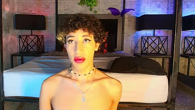 Nayla Monroee online show from December 22, 8:53 pm