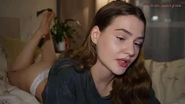 Snapshot of blooomis chatting on November 6, 6:45 pm blooomis online show from November 6, 6:45 pm