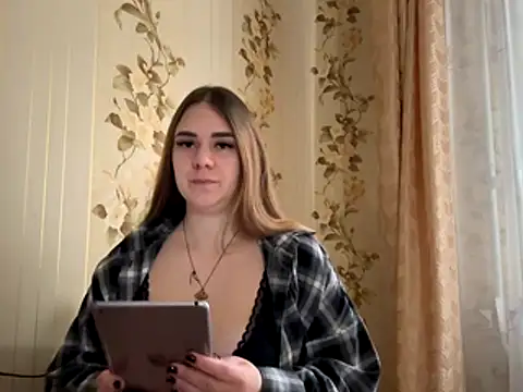 Snapshot of Hanna_777 chatting on November 20, 7:42 am Hanna 777 online show from November 20, 7:42 am