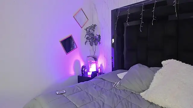 JanneBlossom  online show from March 23, 9:58 pm