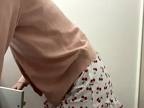 miku pipipi online show from November 12, 7:29 pm