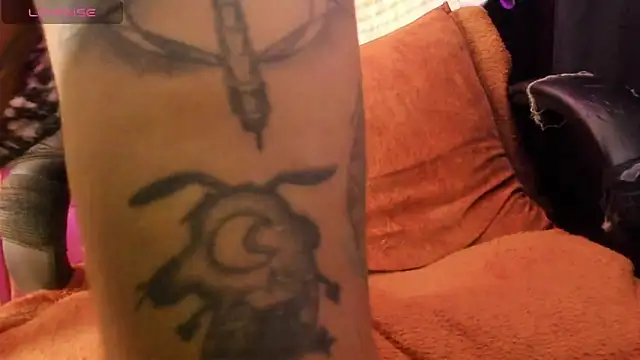 ghostwomaan online show from April 14, 2:33 pm