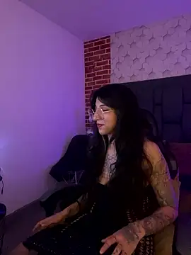 ghostwomaan online show from January 17, 12:31 pm